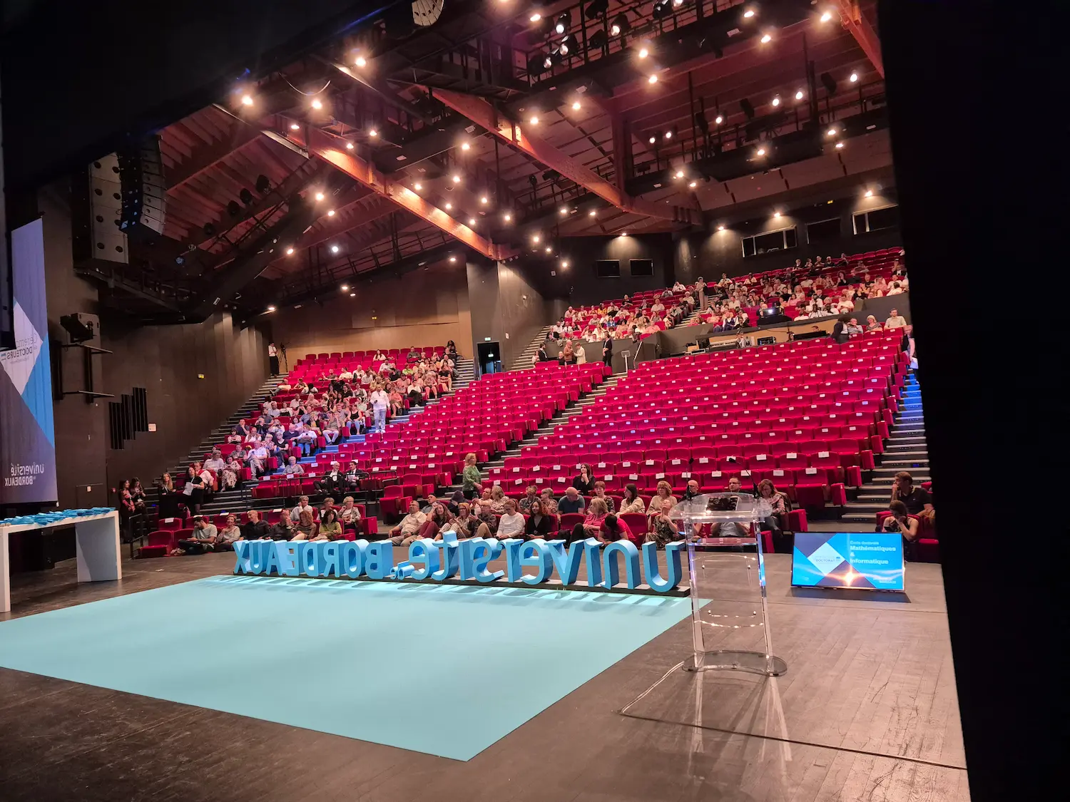 C&eacute;r&eacute;monie des docteurs - Universit&eacute; de Bordeaux